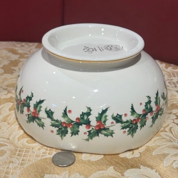 HOLIDAY🎄🎄LENOX Teleflora Christmas Holly Gold Rim BOWL - Picture 4 of 5